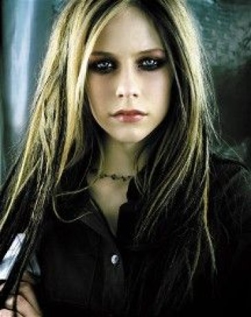 545163_pic_int_avril%5B1%5D.jpg